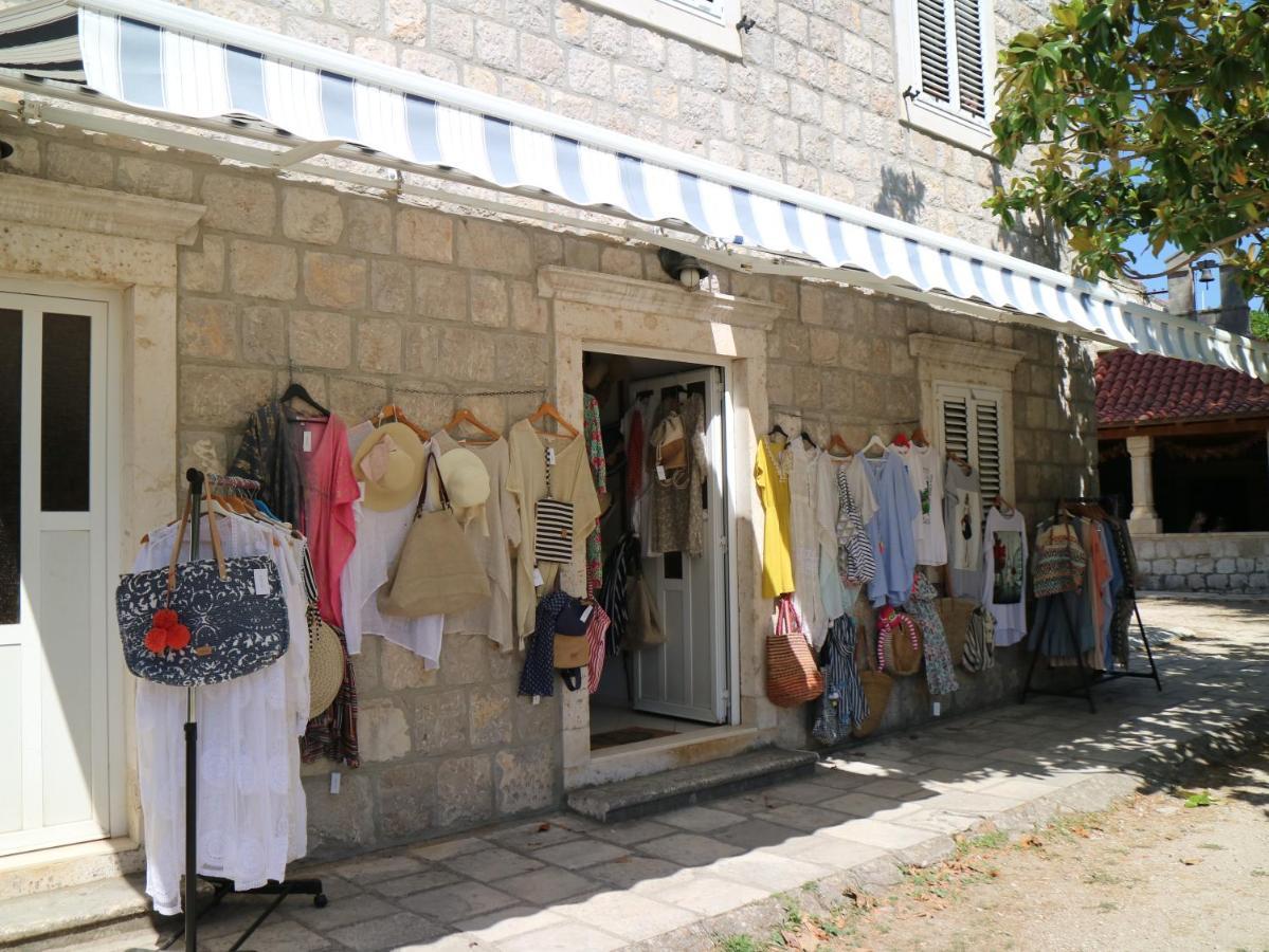 Studio Apartments & Rooms Lela, Sipan Island Sipanska Luka  Exterior photo