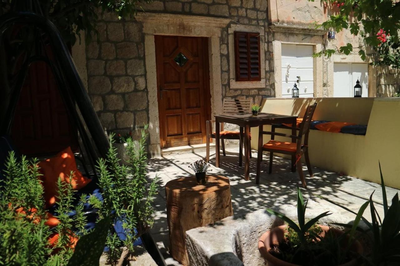 Studio Apartments & Rooms Lela, Sipan Island Sipanska Luka  Exterior photo