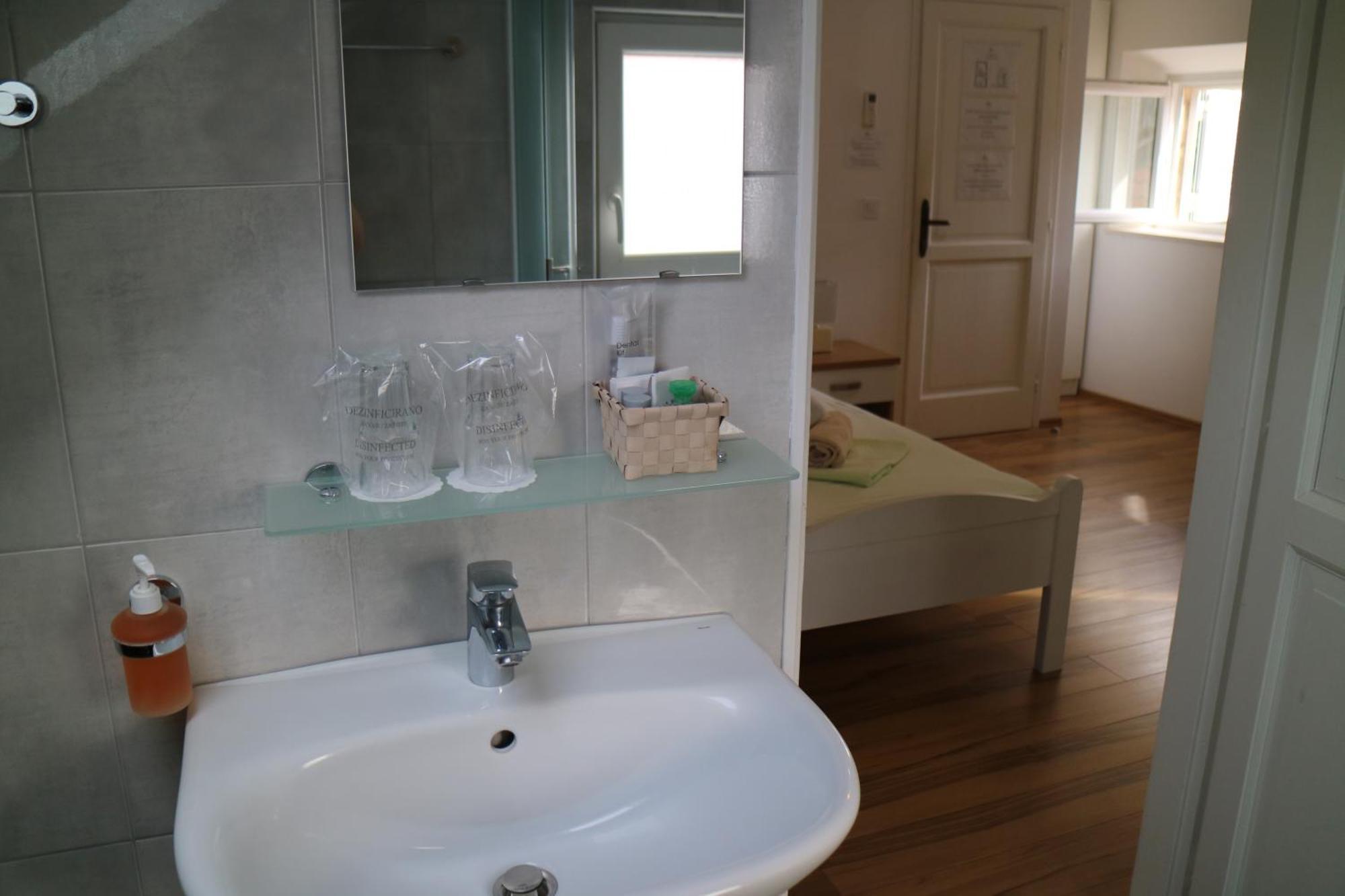 Studio Apartments & Rooms Lela, Sipan Island Sipanska Luka  Room photo